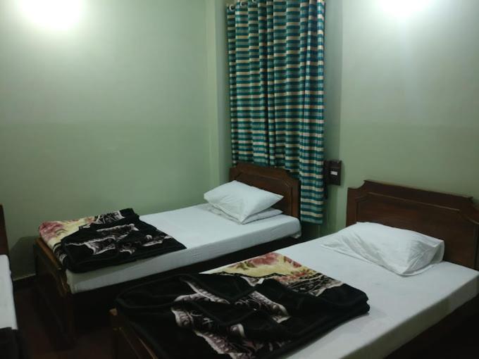 Al Rehman Hotel Лахор Экстерьер фото